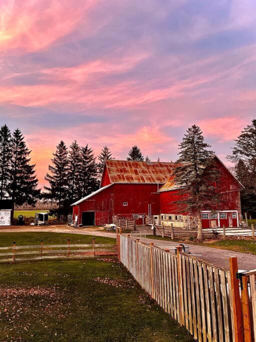 The Barns Of Brighton Near Prince Edward County Exterior photo