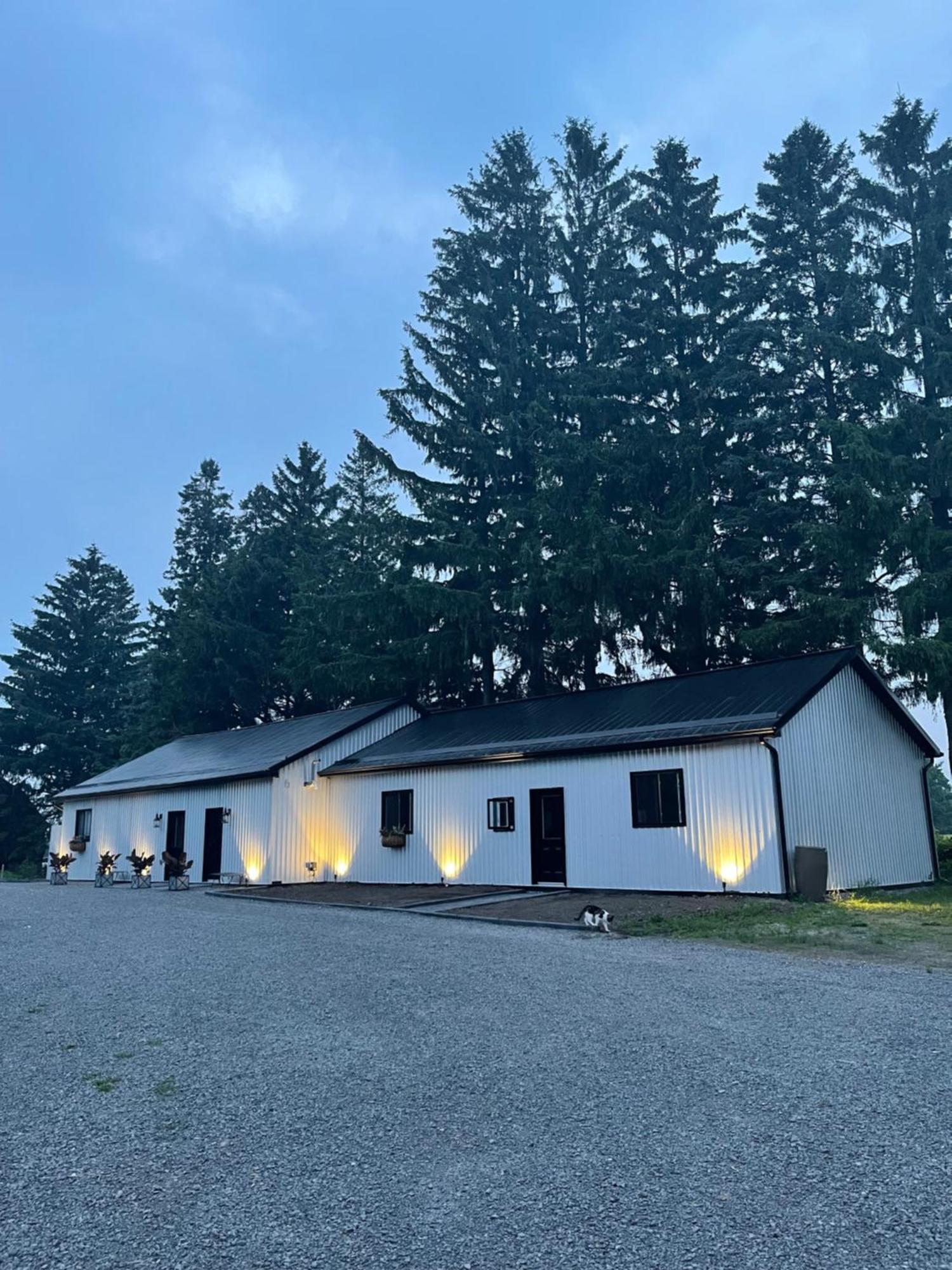 The Barns Of Brighton Near Prince Edward County Exterior photo